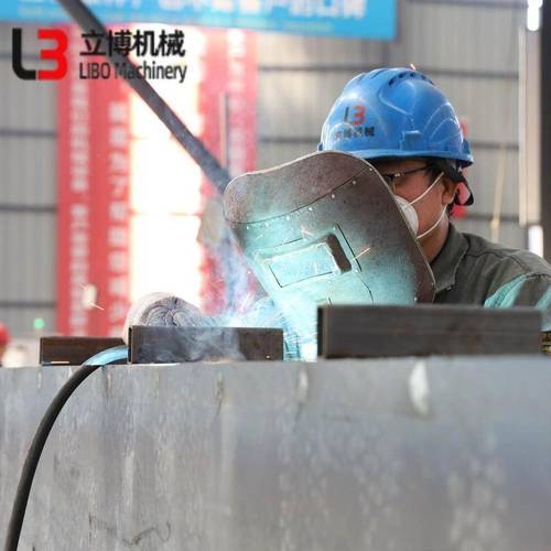 圍墻模具與墻體設備技術的先驅之路 設計、制造與裝配的創新實踐